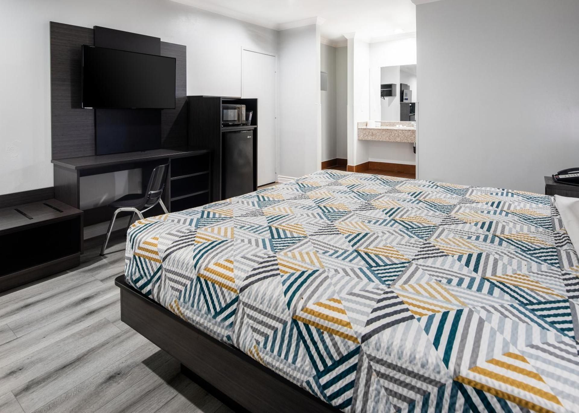 King Room - Non-Smoking