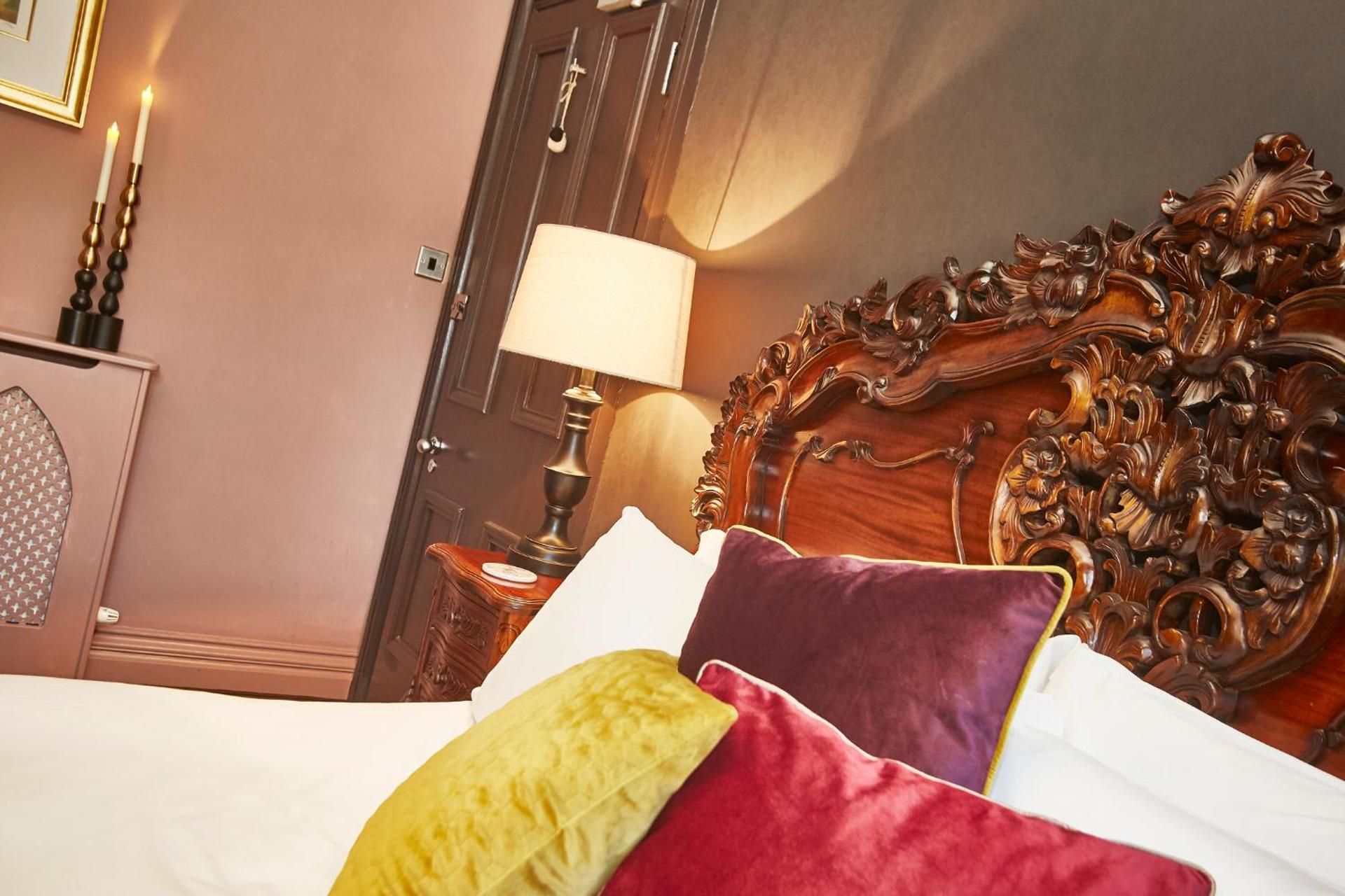 King Room with Balcony