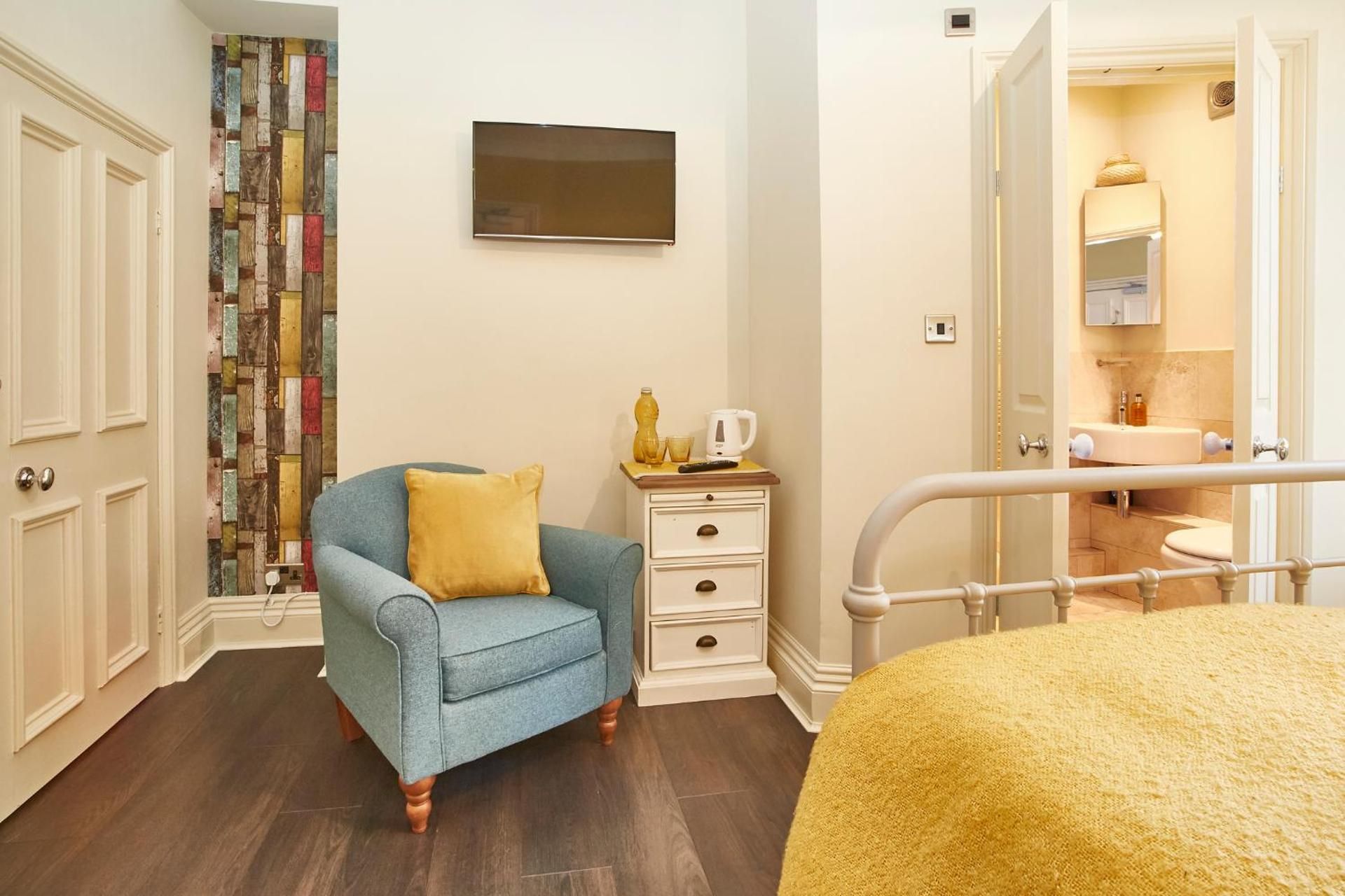 Deluxe Double Room with Shower