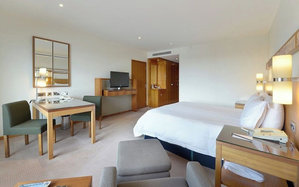 Premier Room, 1 King Bed