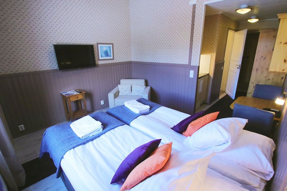 Hotel Hullu Poro Standard Twin Room (With Sauna)