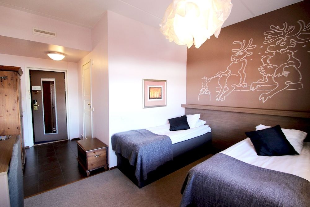 Hotel Hullu Poro Standard Twin Room (With Bath) 4