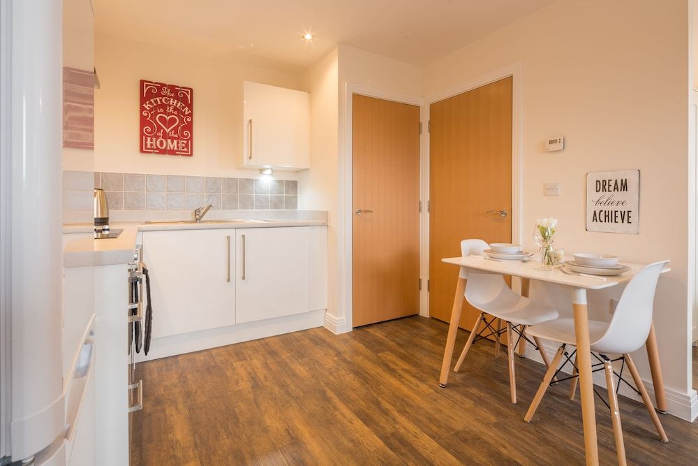 Apartment, 2 Bedrooms, Accessible (Skyline House )