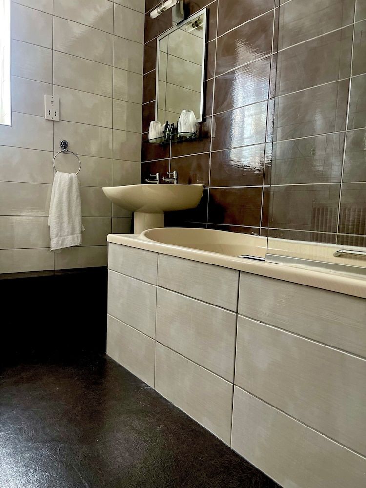 Ashbourne Hotel Family Room 3