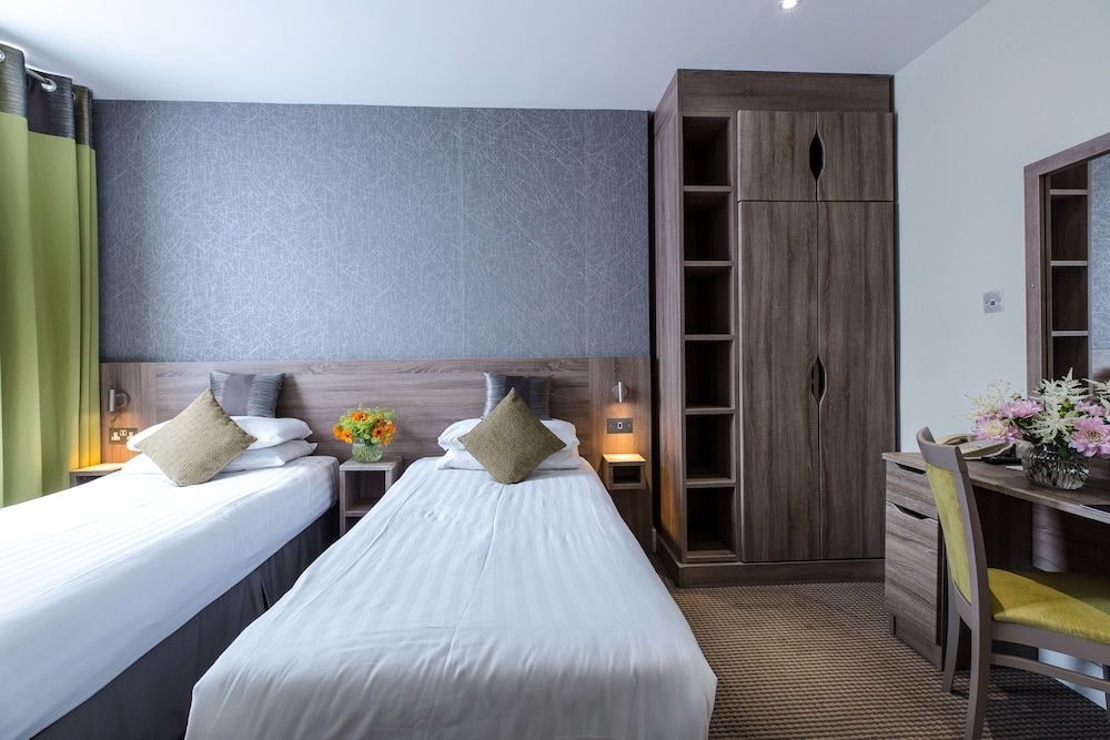 Phoenix Hotel Standard Twin Room, 2 Twin Beds 2