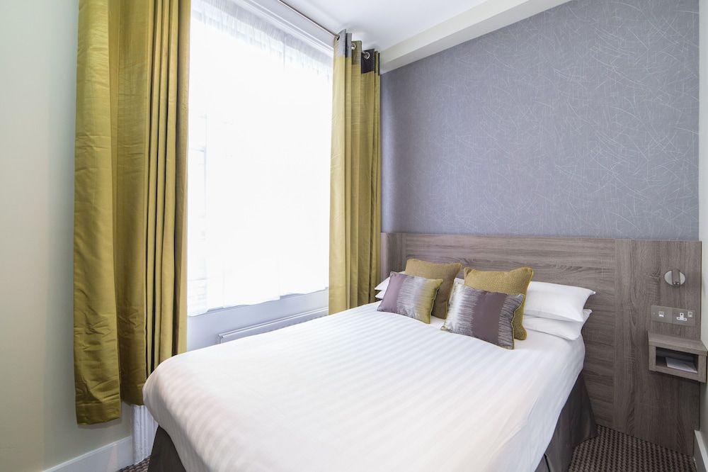 undefined Phoenix Hotel 2