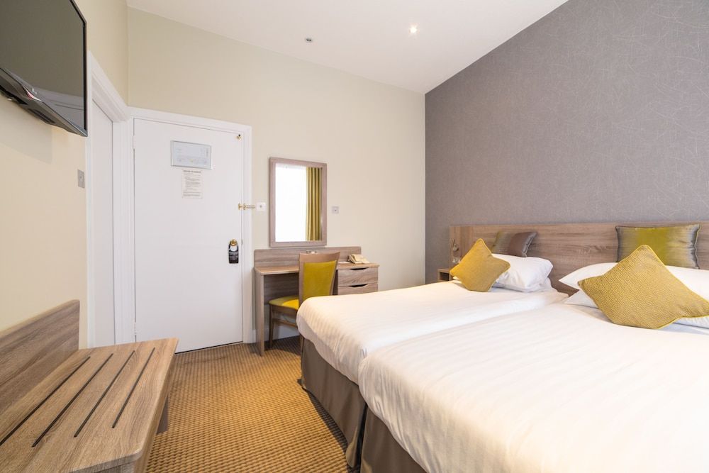 undefined Phoenix Hotel 3