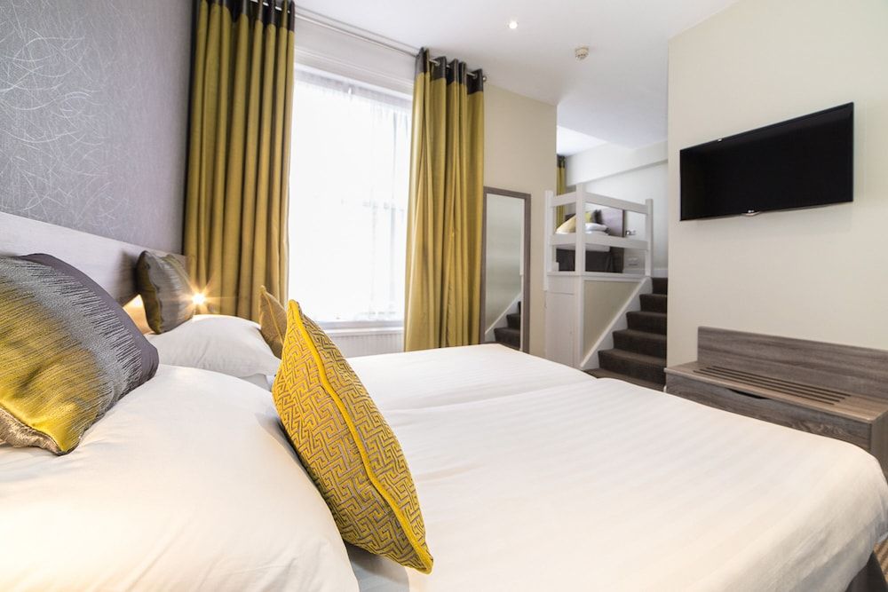 undefined Phoenix Hotel