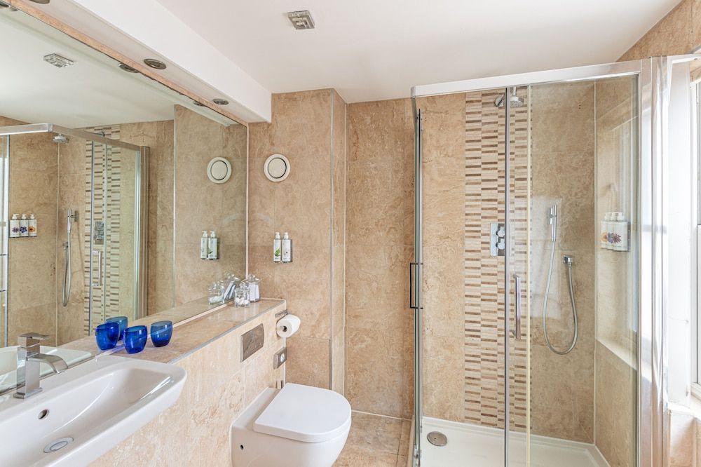 Snug Inland Room