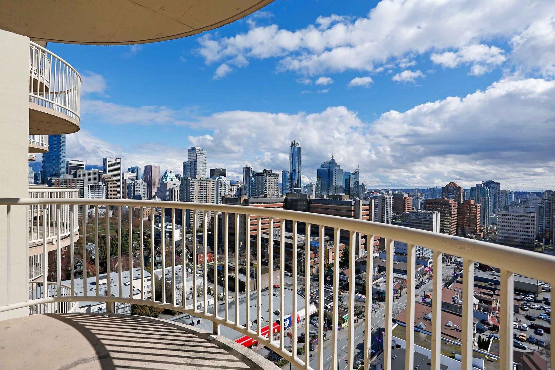 City View Suite, 1 Queen Bed, Sofa Bed, Kitchen, W/D, Balcony