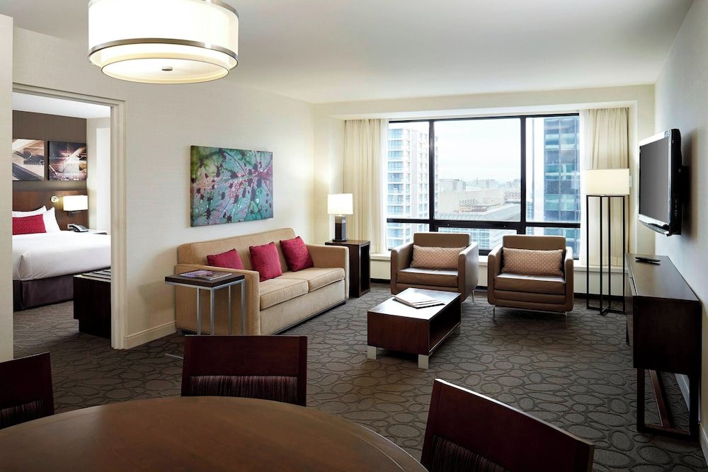 undefined Delta Hotels by Marriott Ottawa City Centre 4