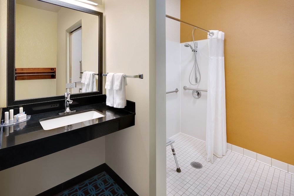 Suite, 1 King Bed with Sofa bed, Non Smoking