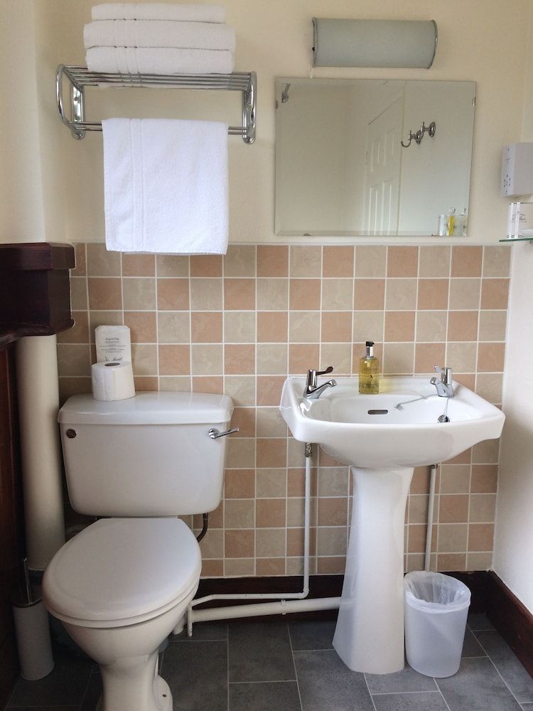 Exmoor House - Guest House Superior Double or Twin Room (Wordsworth) 6