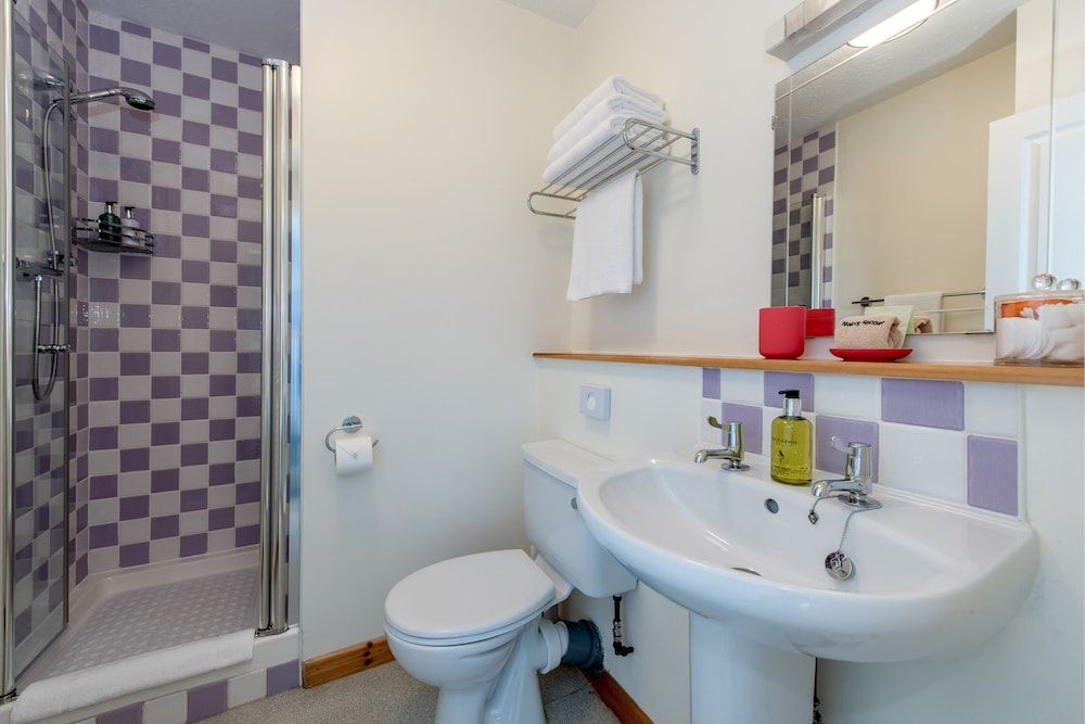 Exmoor House - Guest House Standard Double or Twin Room, Hill View (Kingsley) 4