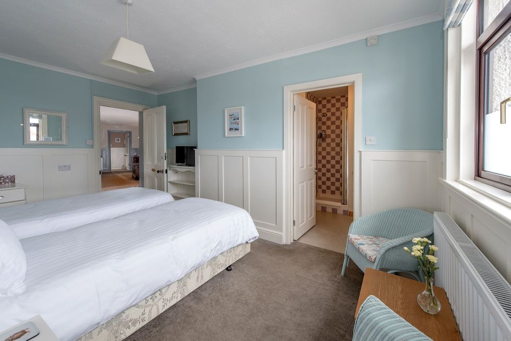 Exmoor House - Guest House Standard Double or Twin Room, Hill View (Kingsley) 3