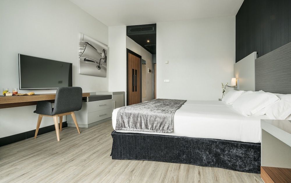 Hotel ILUNION Atrium Double Room 3