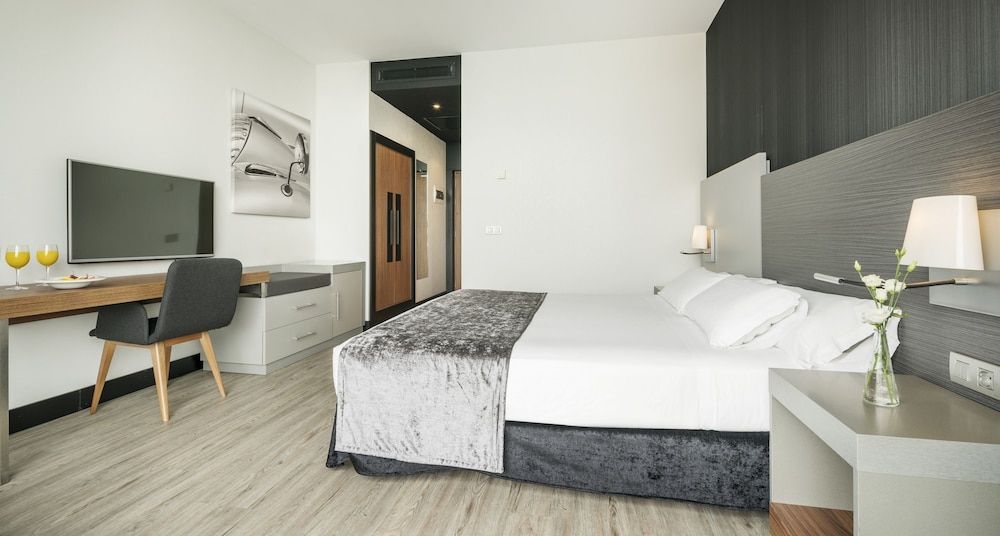 Hotel ILUNION Atrium Double Room 4