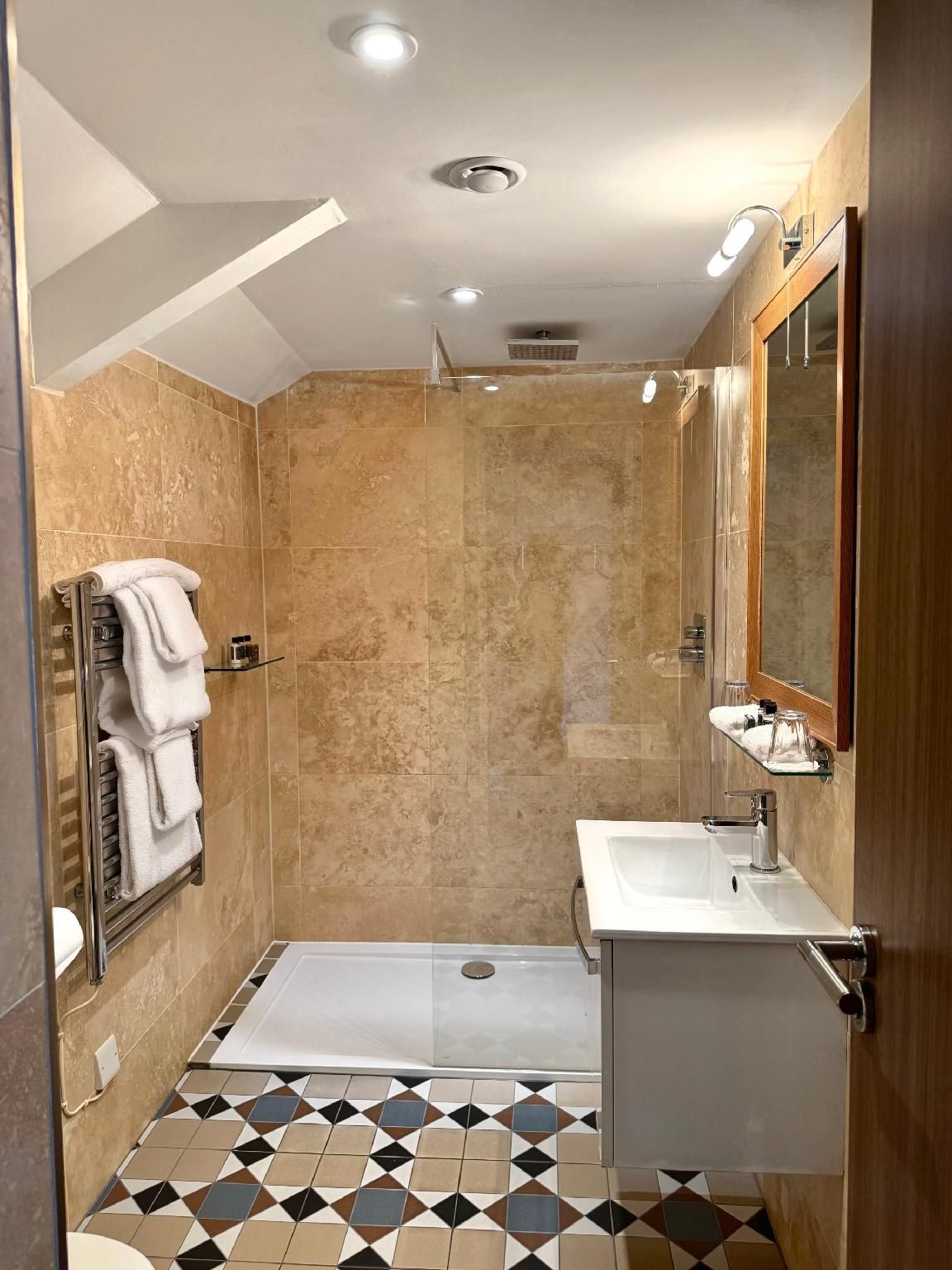 Twin room-Ensuite-Townhouse