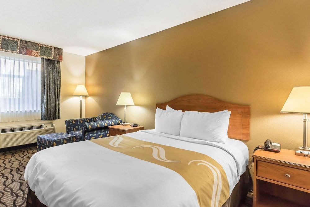 Room, 1 Queen Bed, Accessible, Smoking