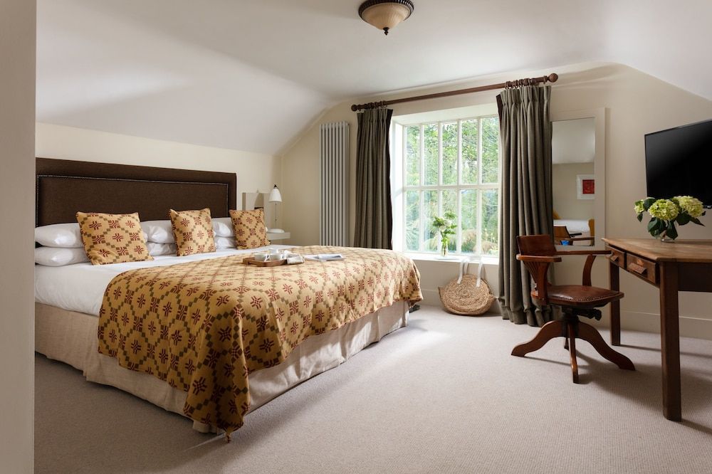 The Plume of Feathers Family Room, Multiple Beds