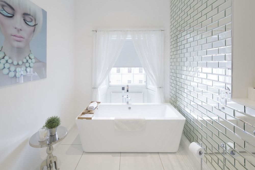 Hanover 71 Suites Deluxe Room, Bathtub 4