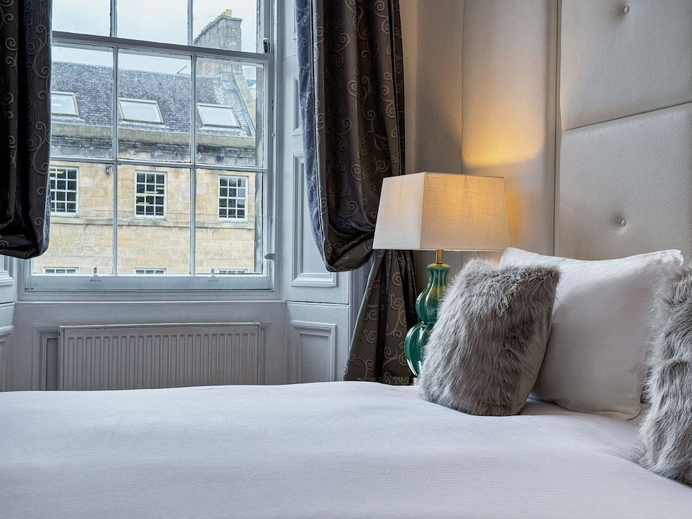 Hanover 71 Suites Deluxe Room, Bathtub 3