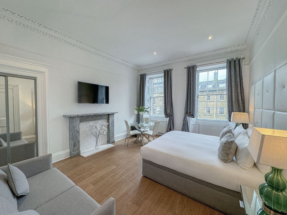 Hanover 71 Suites Deluxe Room, Bathtub 8