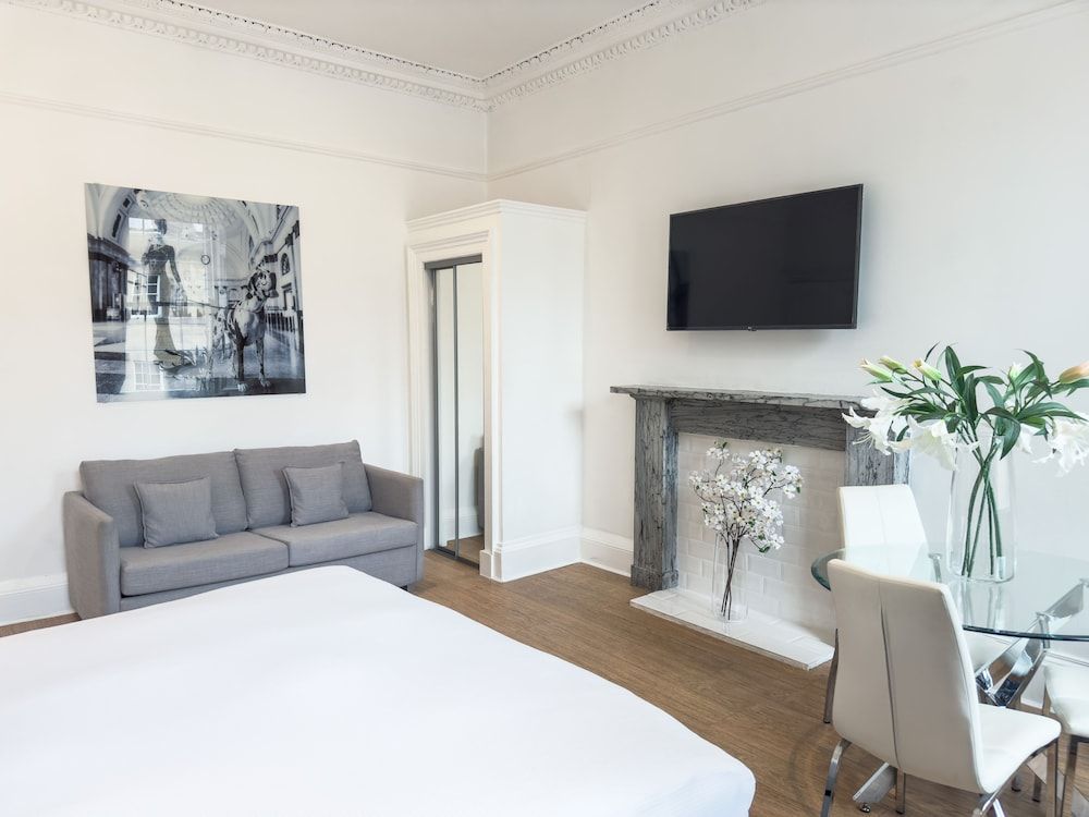 Hanover 71 Suites Deluxe Room, Bathtub 9