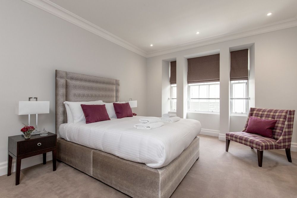 undefined Destiny Scotland Chisholm Hunter Suites 8