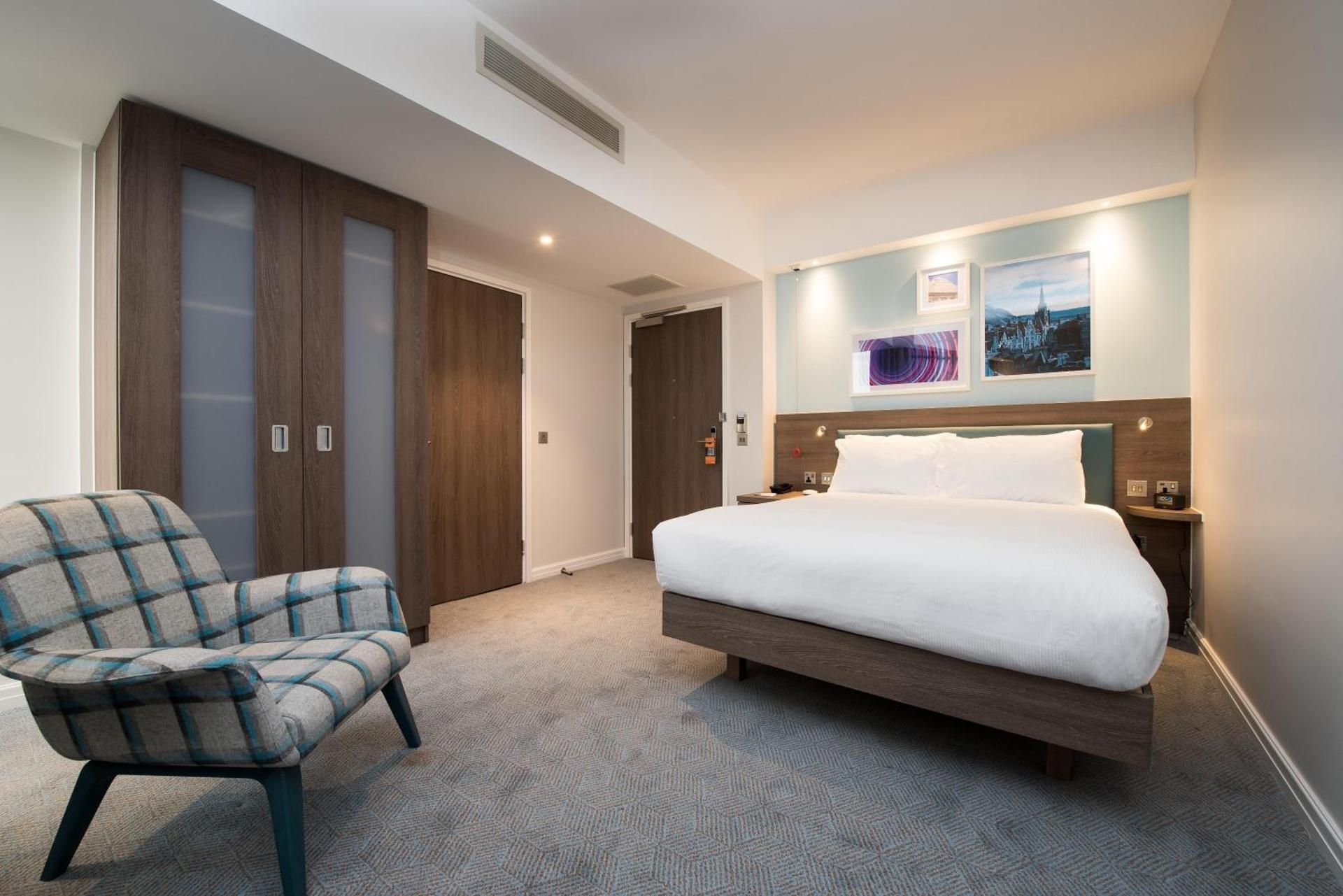 undefined Hampton by Hilton Edinburgh West End 2