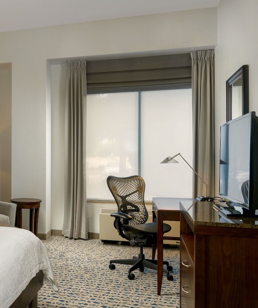 undefined Hilton Garden Inn Phoenix Airport North 5