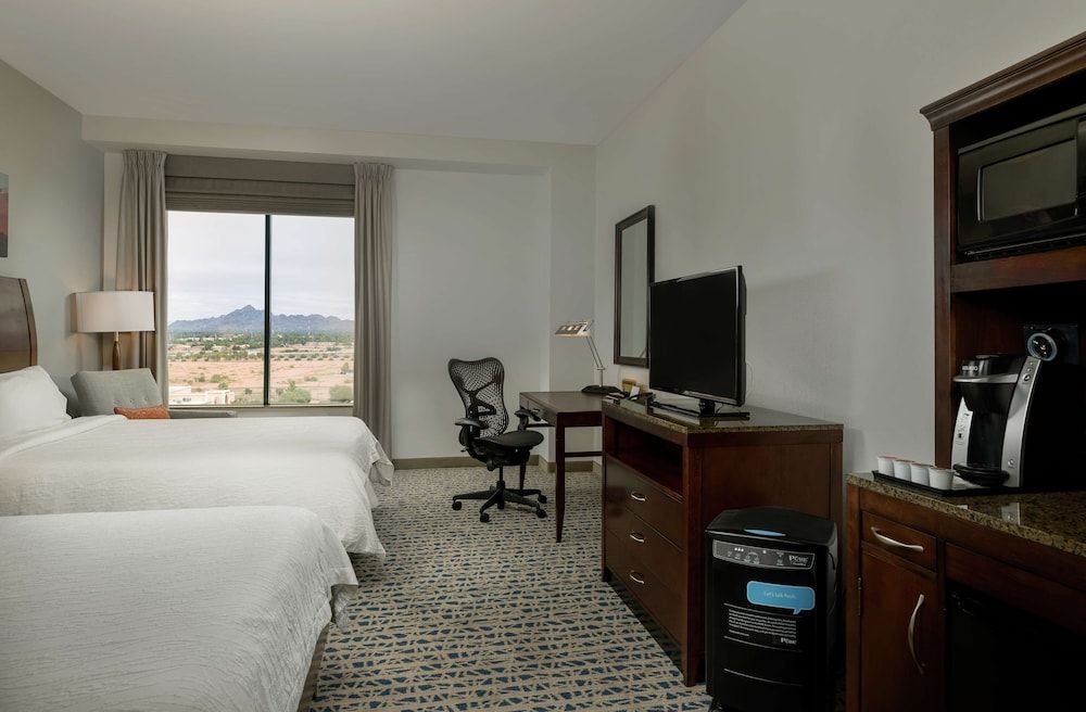 undefined Hilton Garden Inn Phoenix Airport North 4