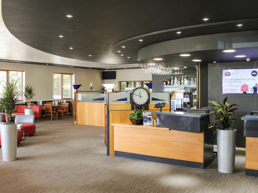 undefined ibis Cardiff Gate - International Business Park 6