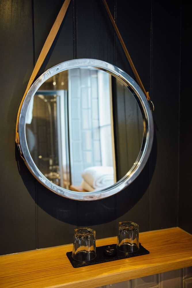 The White Hart Double Room 8