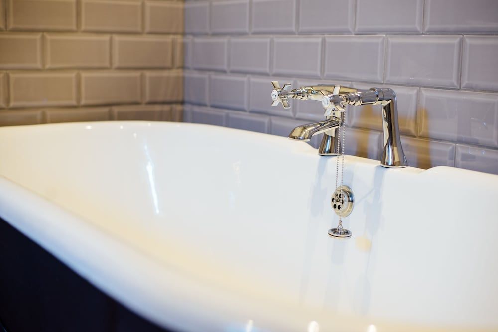 The White Hart Executive Double Room 5