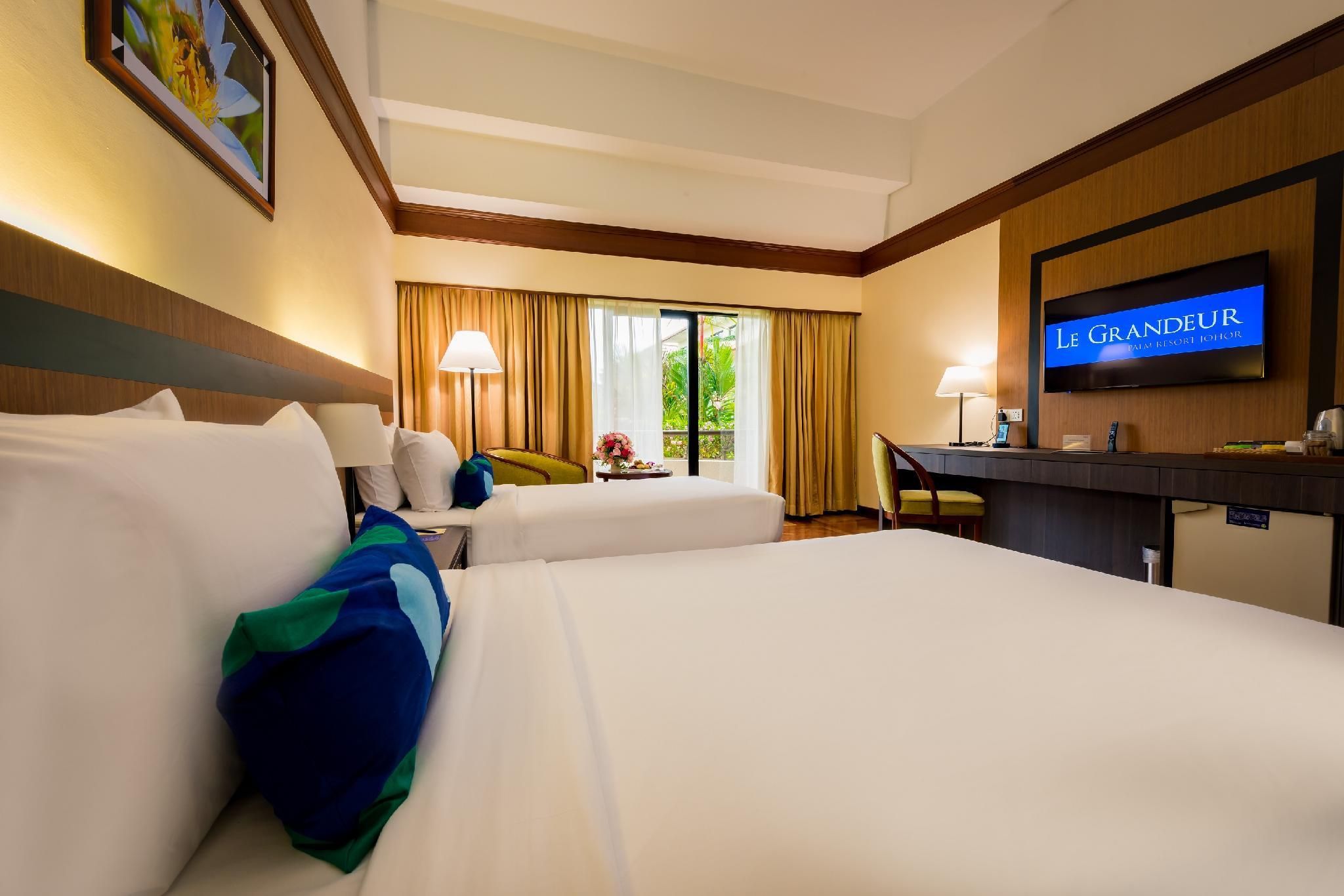 Premier Deluxe Twin Room