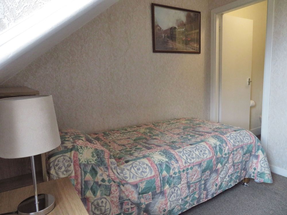 Single Room, Ensuite (Room 5)