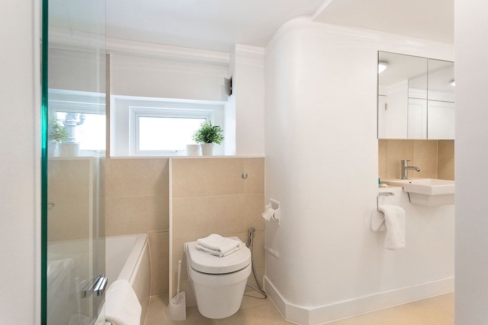 undefined Kensington Executives 8