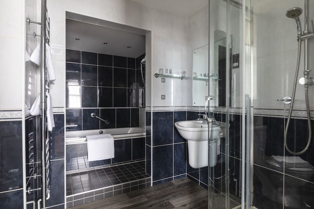 Bournemouth West Cliff Hotel & Spa Family Room 6