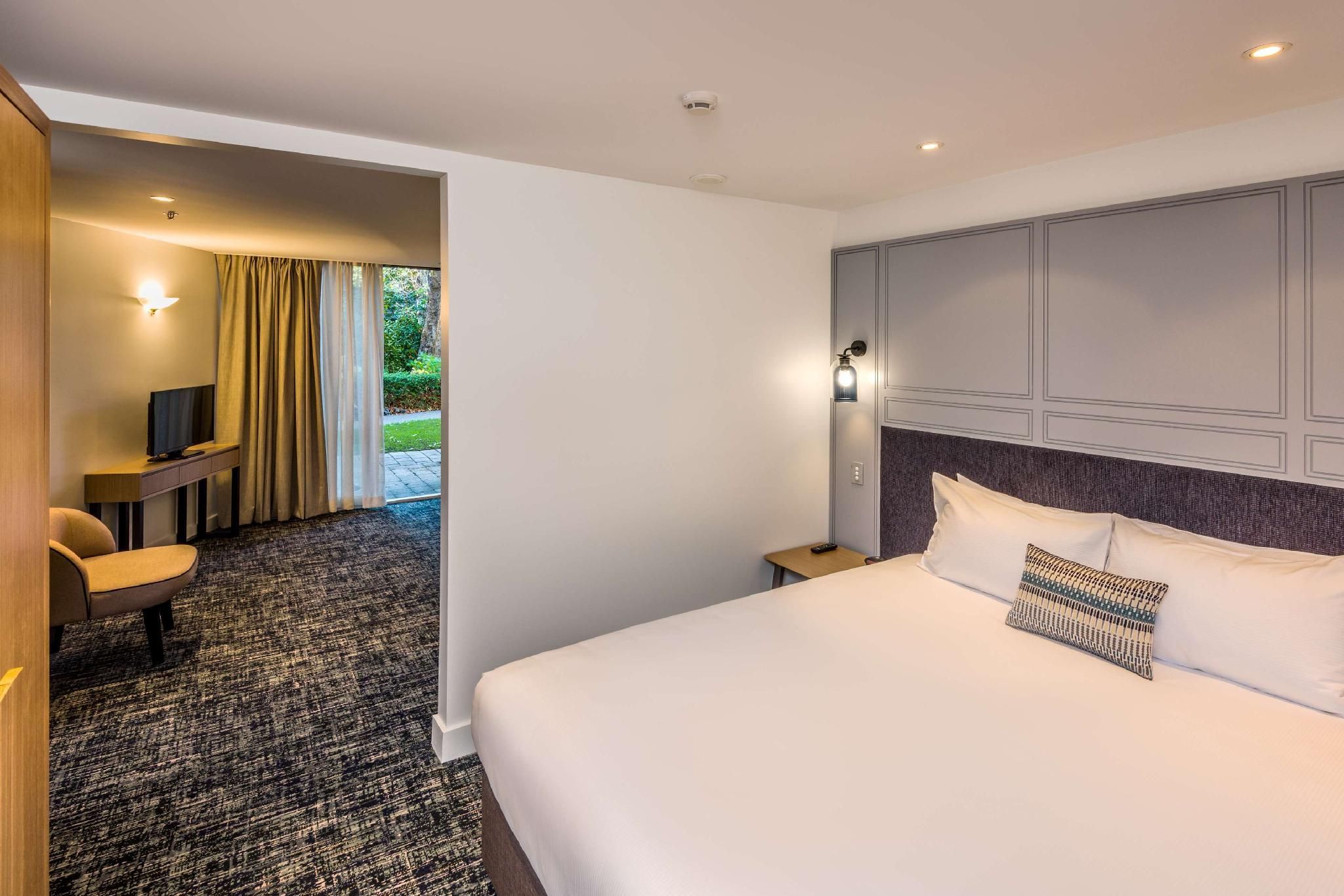 King One Bedroom Suite
