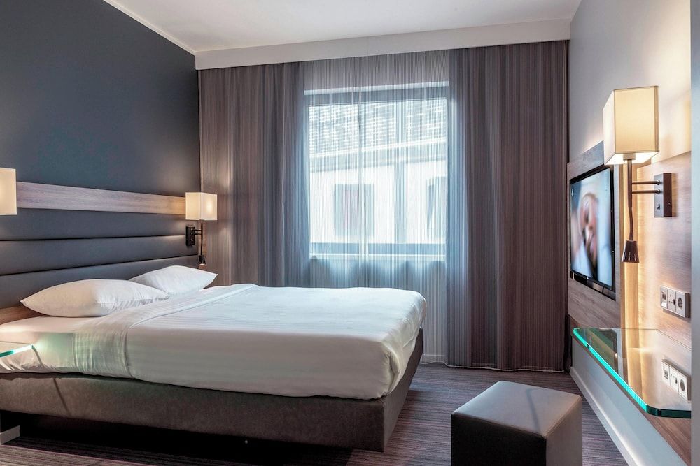 undefined MOXY London Stratford 3