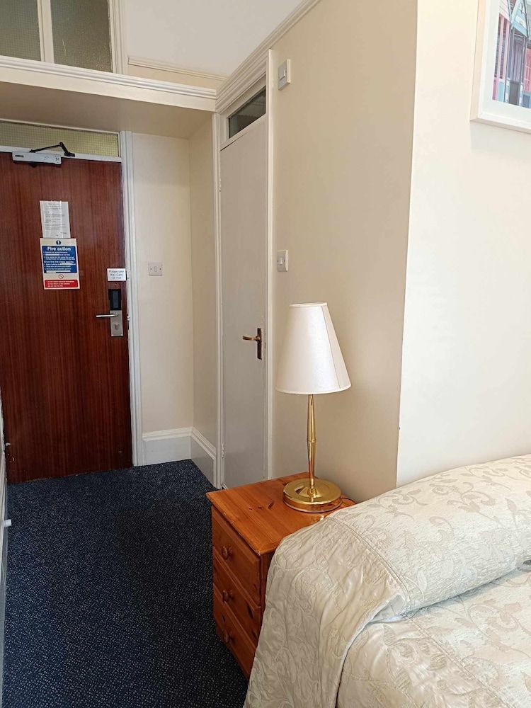 St Simeon Standard Double Room, Ensuite 20