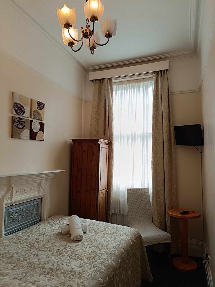 St Simeon Standard Double Room, Ensuite 21