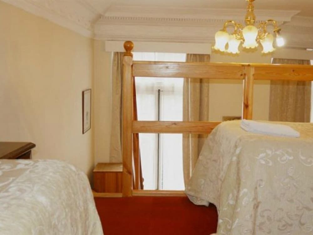 undefined St Simeon 8