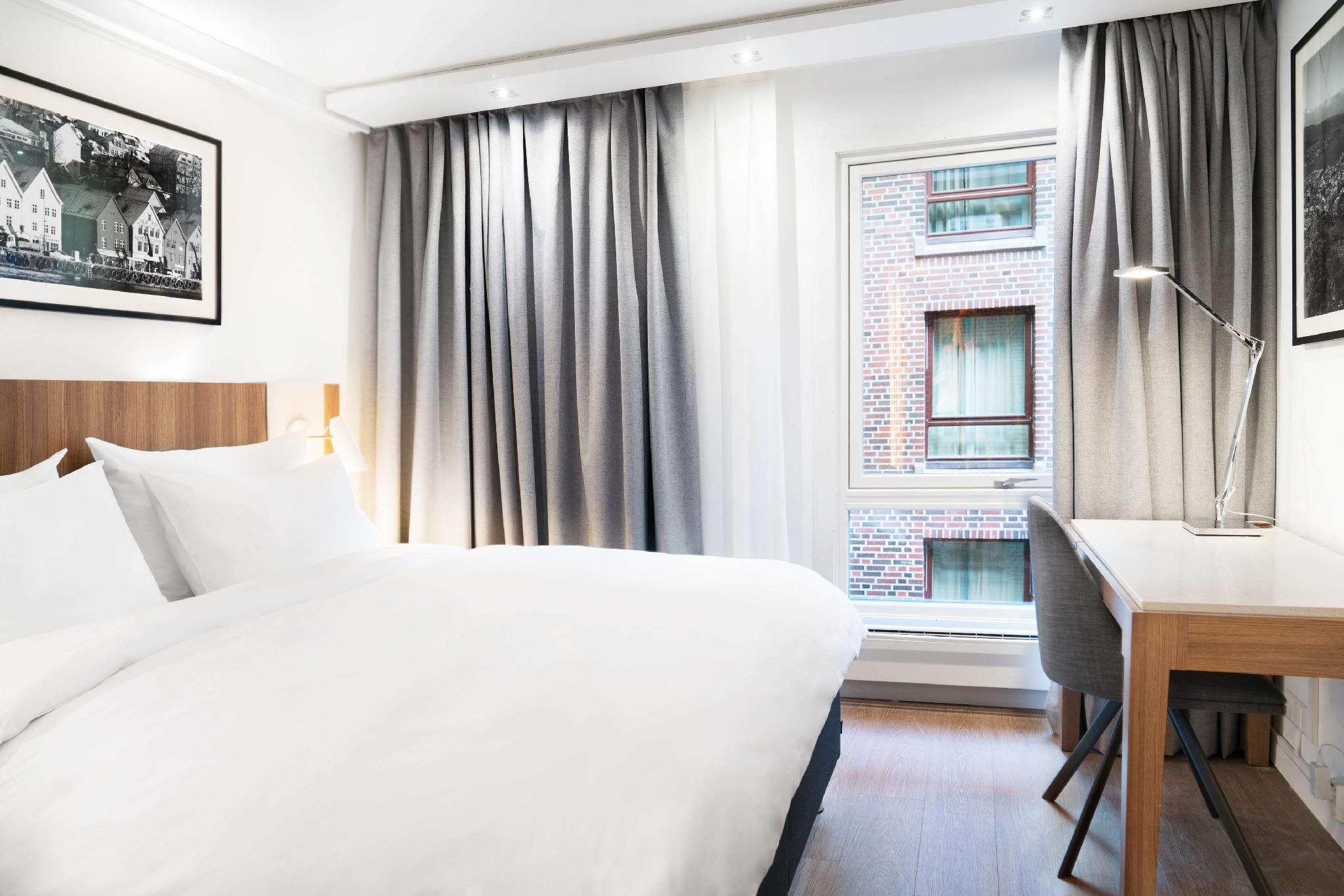 Radisson Blu Royal Hotel, Bergen Standard Guest Room 2