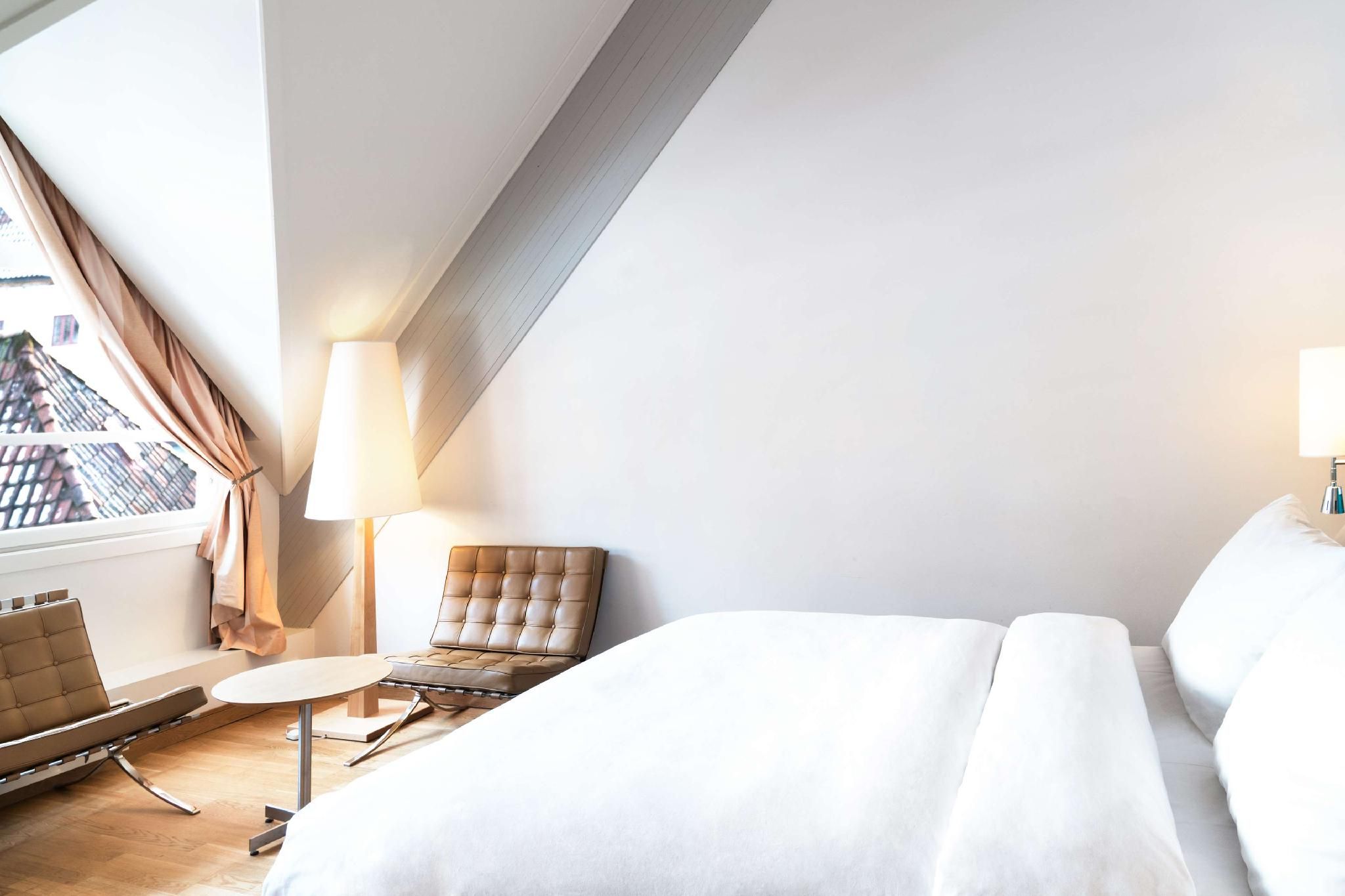 Superior Room with View