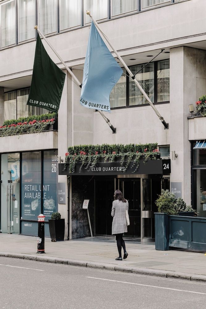 undefined Club Quarters Hotel, St. Paul's 2