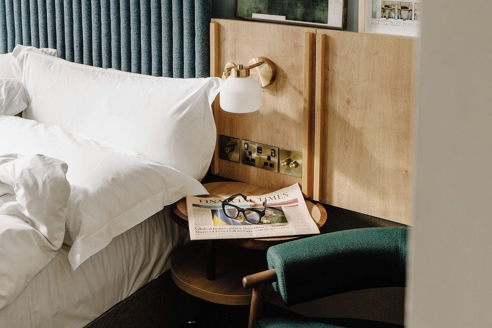 undefined Club Quarters Hotel, St. Paul's 5