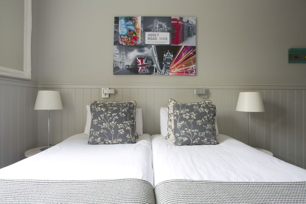 Georgian House Hotel Comfy Double or Twin Room 2