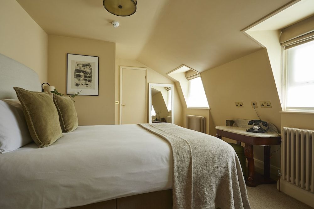 Georgian House Hotel Comfy Double or Twin Room 3